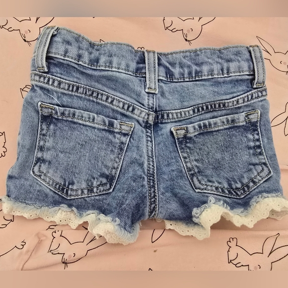 Cat & Jack Shorts - size 4T - Picture 2 of 3